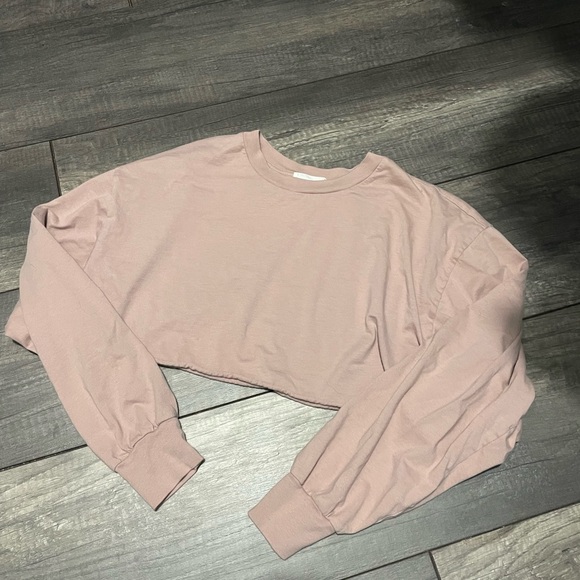 Aritzia cropped long sleeve tee - Picture 1 of 2